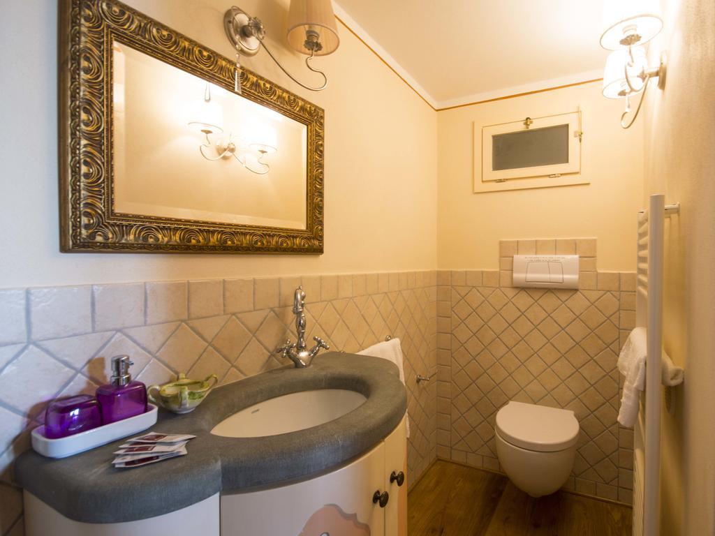 Maesta Del Sasso Villa กอร์โตนา ภายนอก รูปภาพ