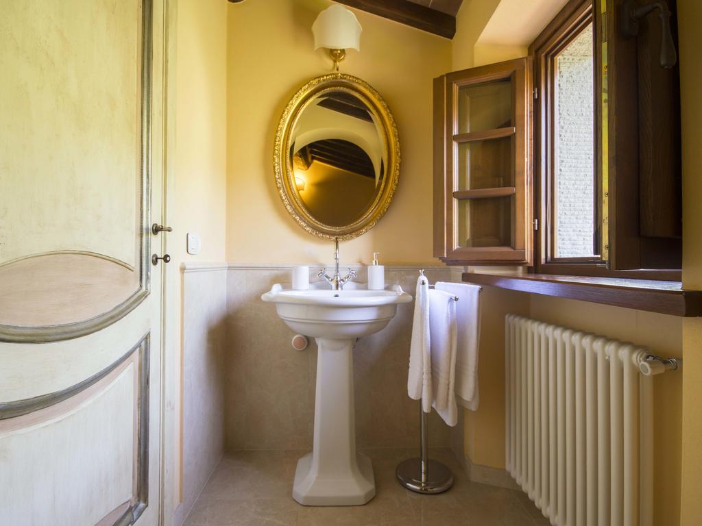 Maesta Del Sasso Villa กอร์โตนา ภายนอก รูปภาพ